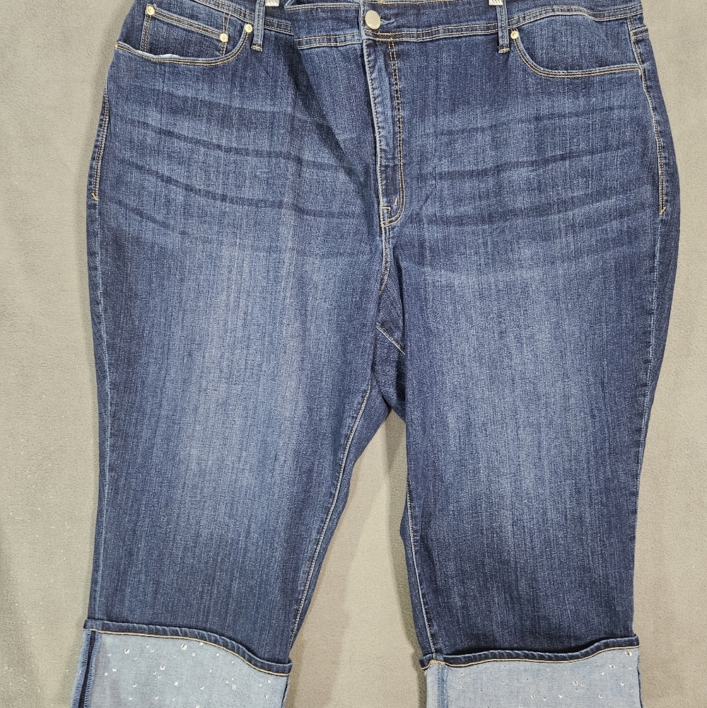 Seven 7 Womens Plus 30 / 32 Dark Blue Wash Jean Capris Cuff Rinestones Stretch